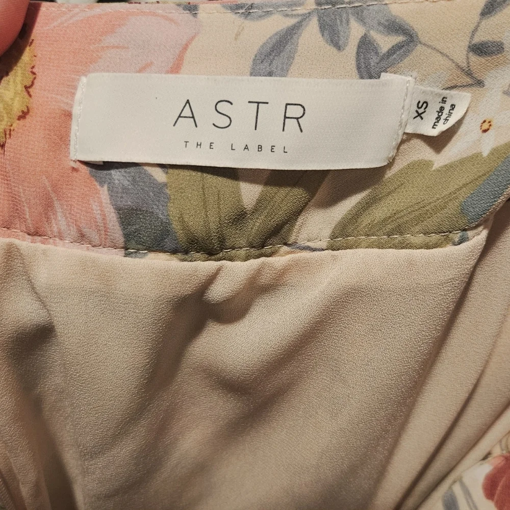 ASTR The Label Frolic Floral Cutout Maxi Dress Size Small - Picture 5 of 5